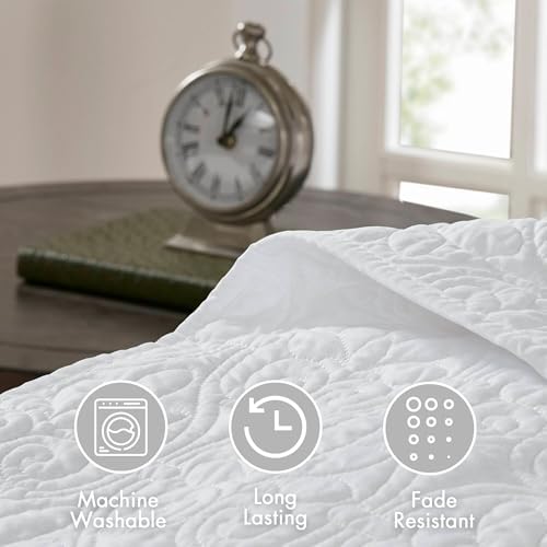 Madison Park Quebec Reversible Quilt Set Damask Design