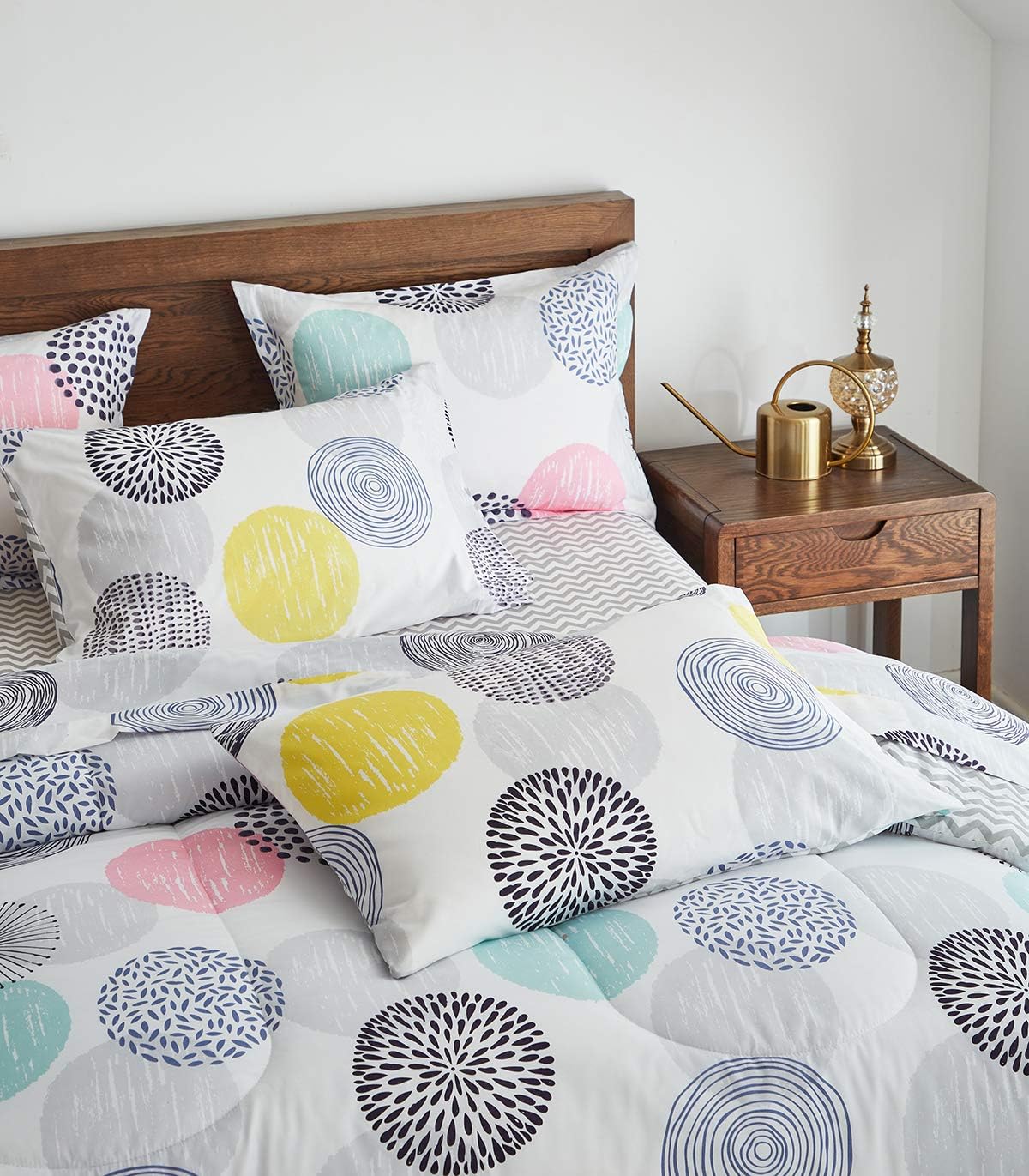 UOZZI BEDDING 7-Piece Queen Comforter Sheet Set