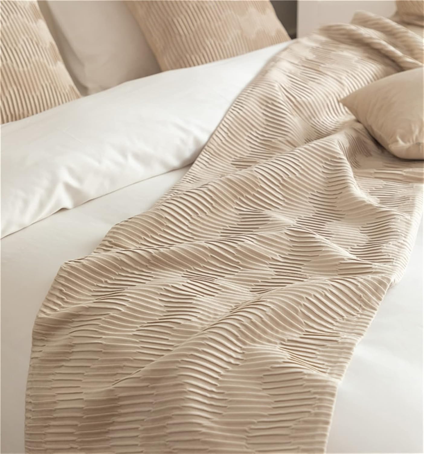 Fudaiki Bed Runner Quilted Fleece Bed Throw for King Bed