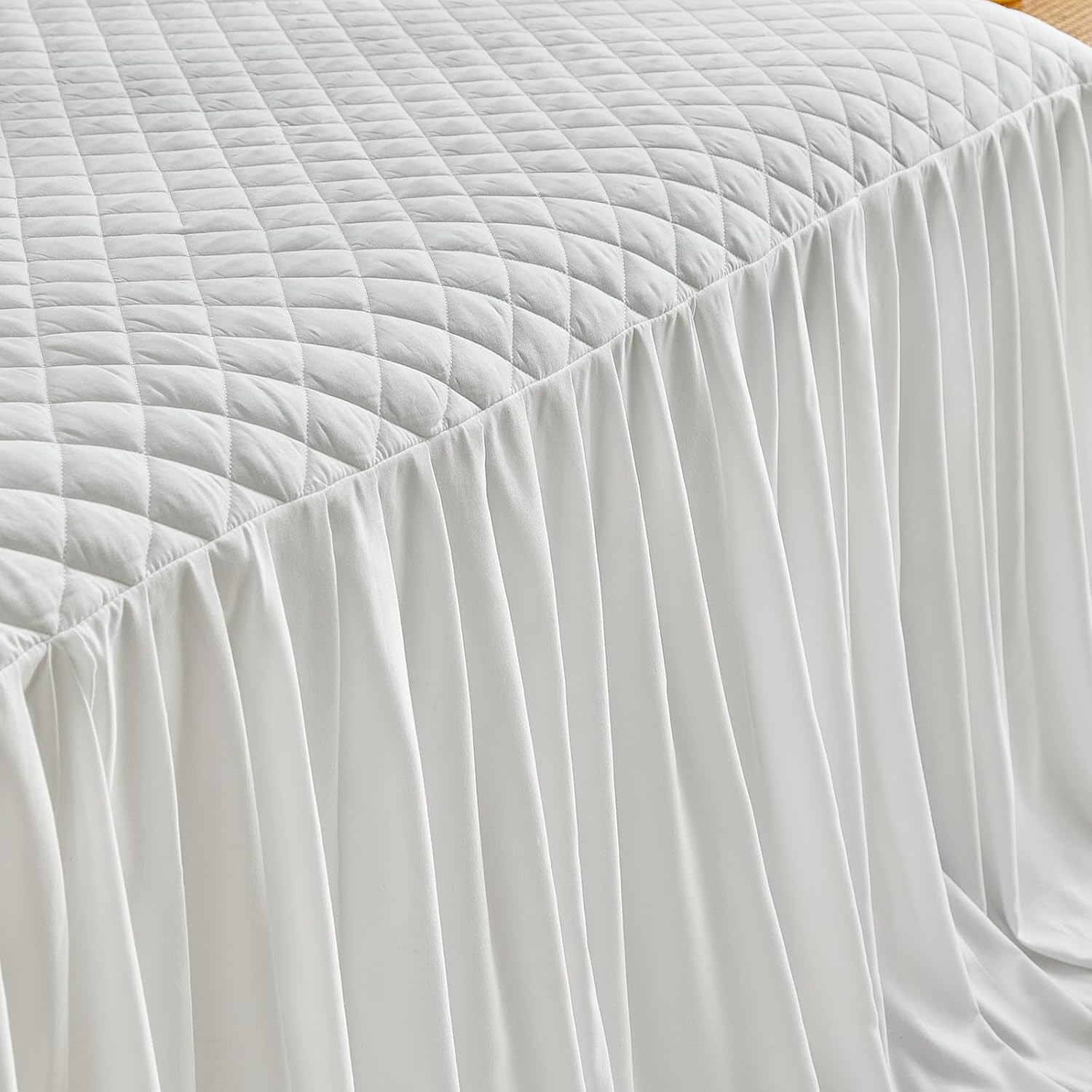 UOZZI BEDDING Ruffle Skirt Bedspread Set Queen Size White