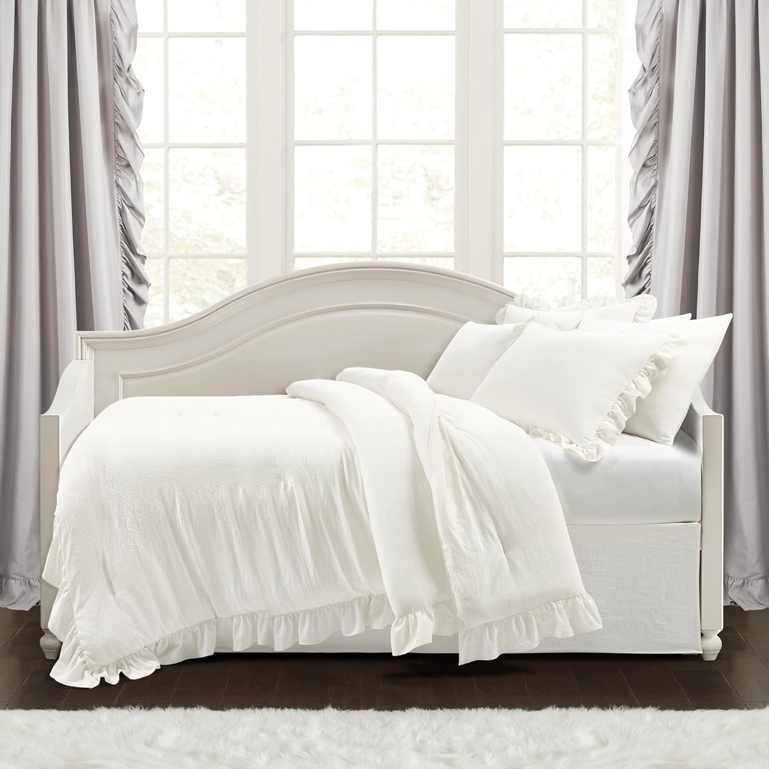 Lush Decor Reyna Soft Knitted Ruffle Daybed Set