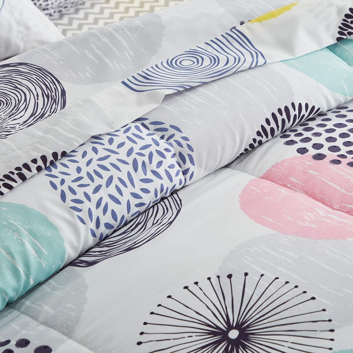 UOZZI BEDDING 7-Piece Queen Comforter Sheet Set