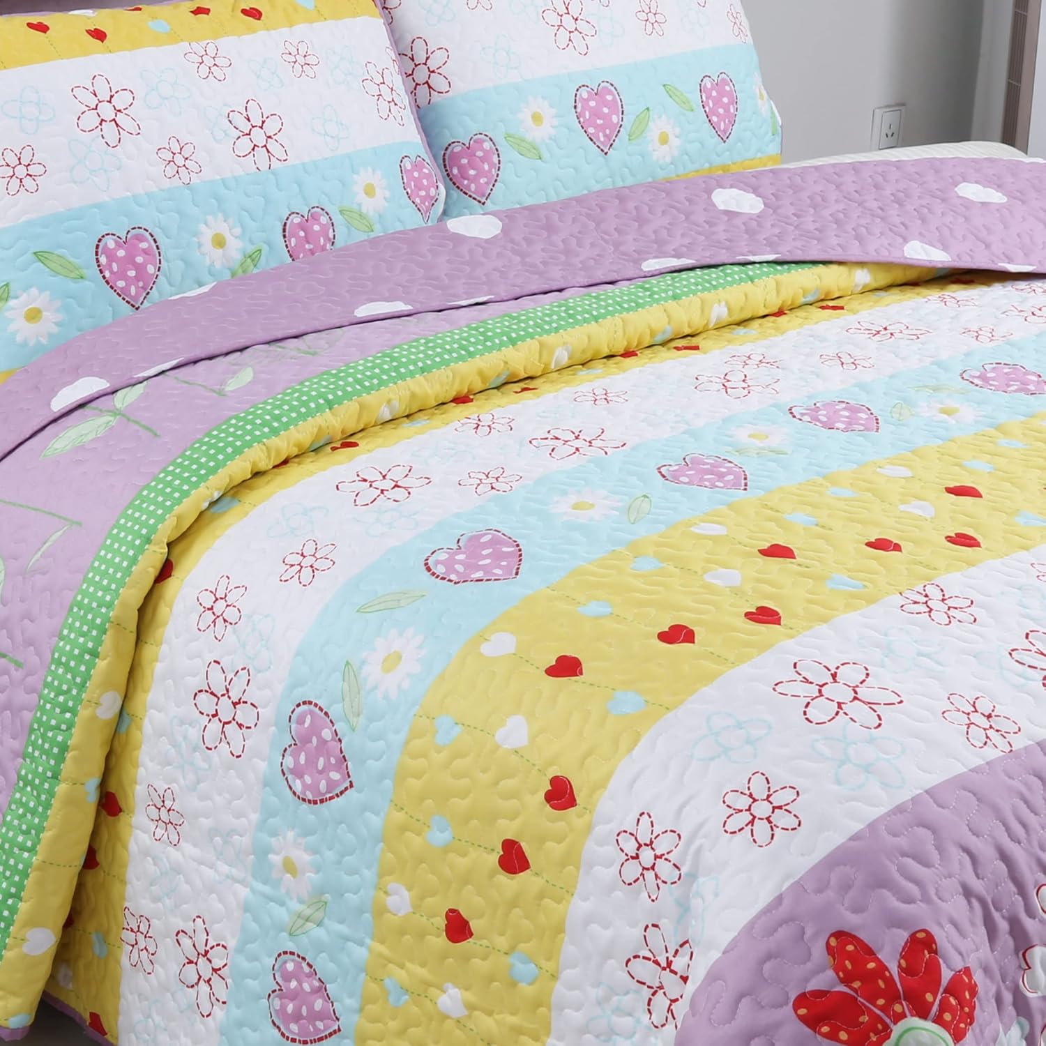 Cozy Line Home Fashions Floral Heart Print Reversible Quilt Set