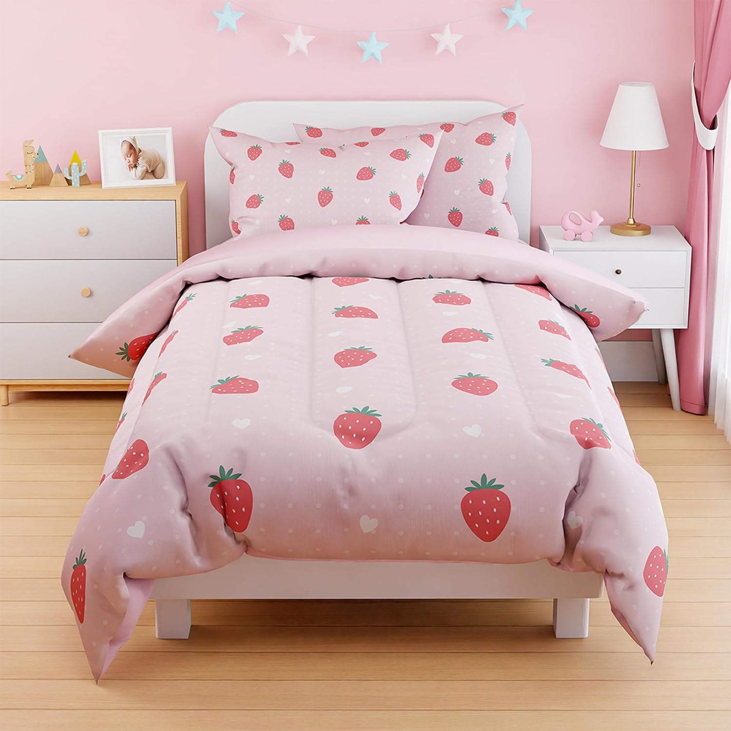 SANDJEST Strawberry Duvet Cover Set for Kids 1