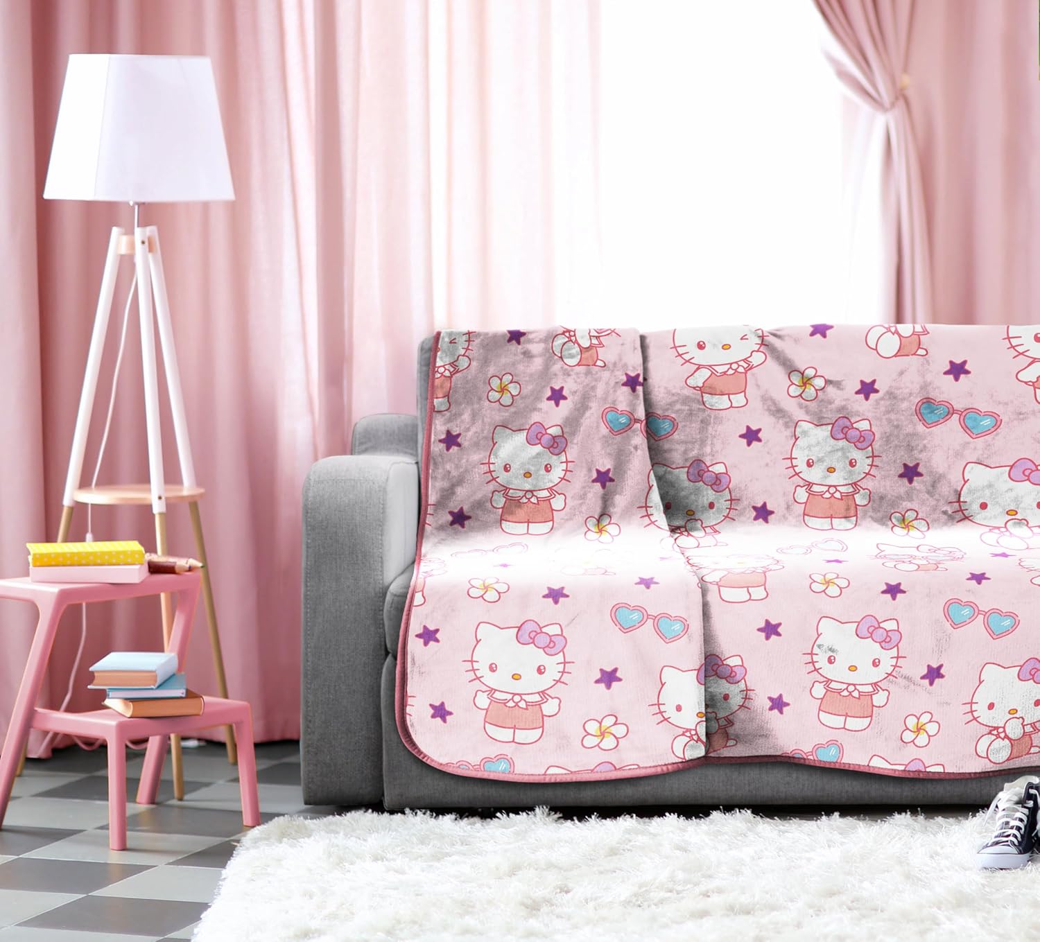 Jay Franco Hello Kitty Heart Sunglasses Throw Blanket - 60x90 Inches