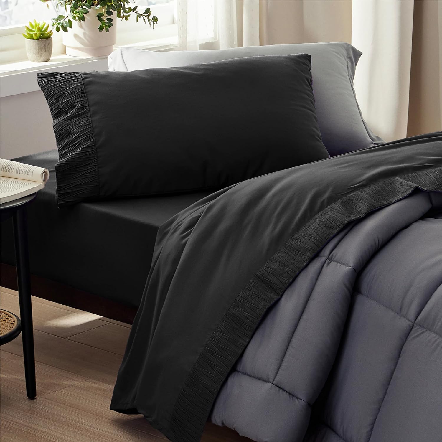 Bedsure Twin XL Comforter Duvet Insert Bundle with Sheets 1