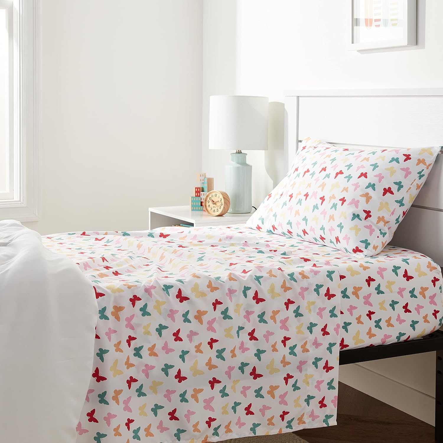 Amazon Basics 3-Piece Twin Microfiber Sheet Set with Butterflies Print