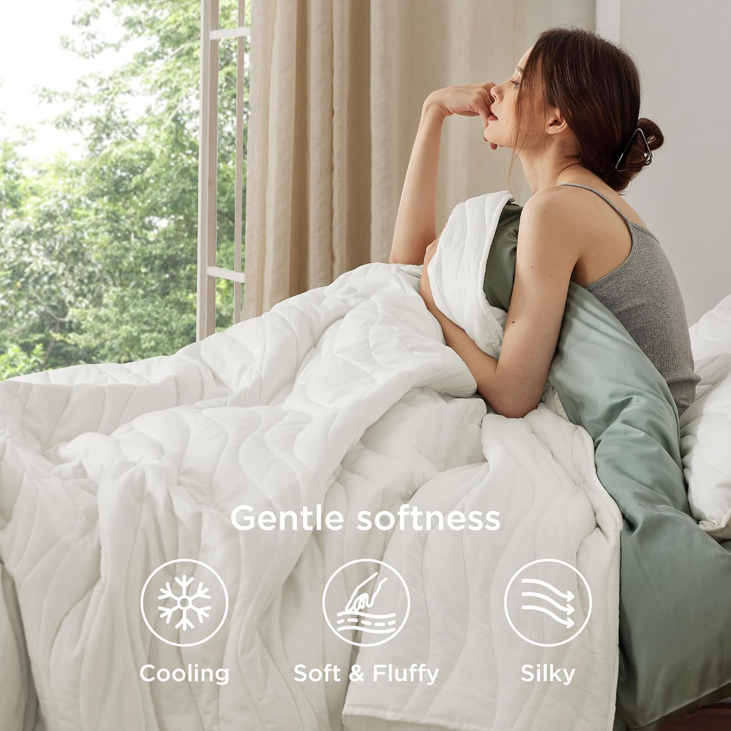 Bedsure Cooling Quilt Queen Size - Moisture Wicking Silky Soft Breathable Bedspread