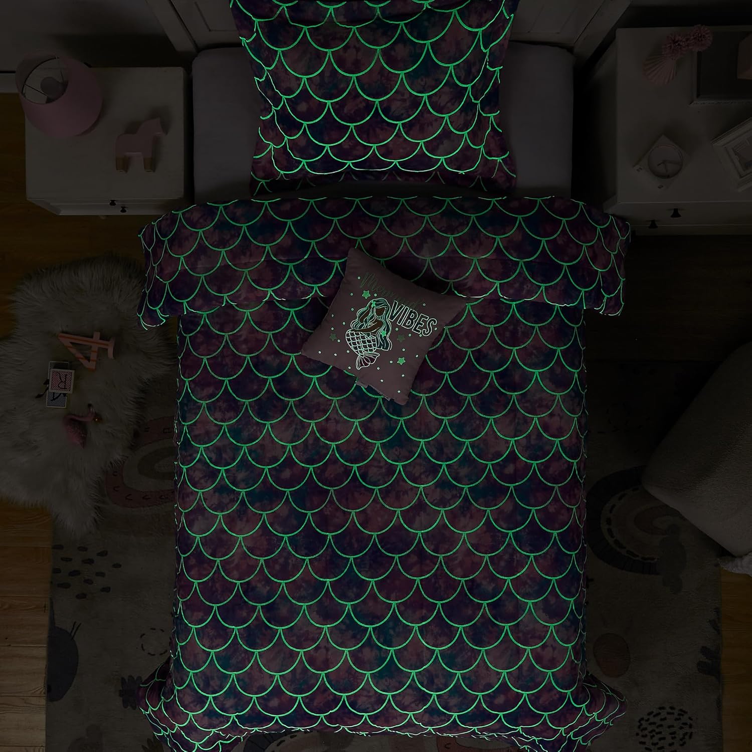 Glow in The Dark Mermaid Comforter Set for Girls 1