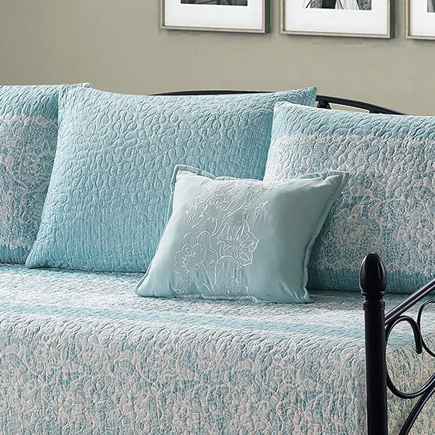 Home Soft Things 6 Piece Daybed Cover Set with Shams and Pillow