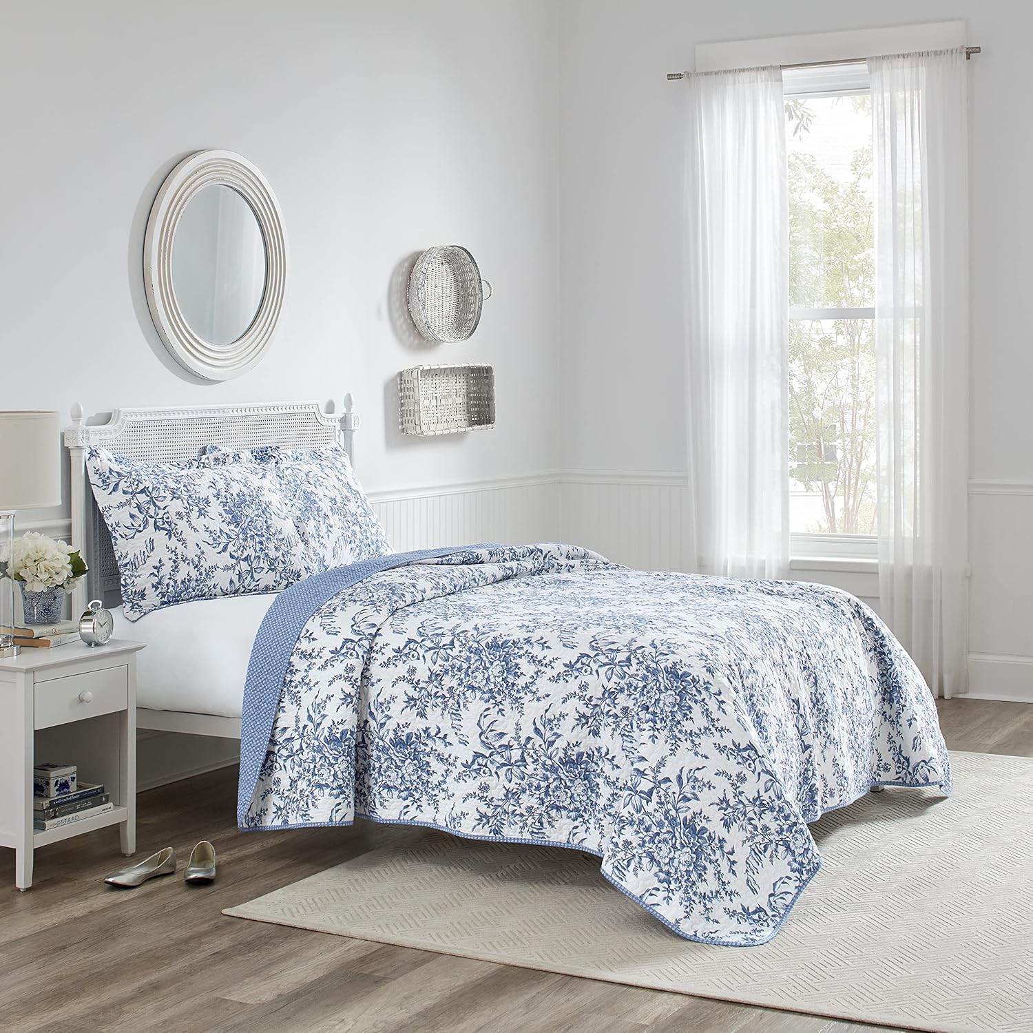 Laura Ashley Reversible Queen Quilt Set with Bedskirt and Shams