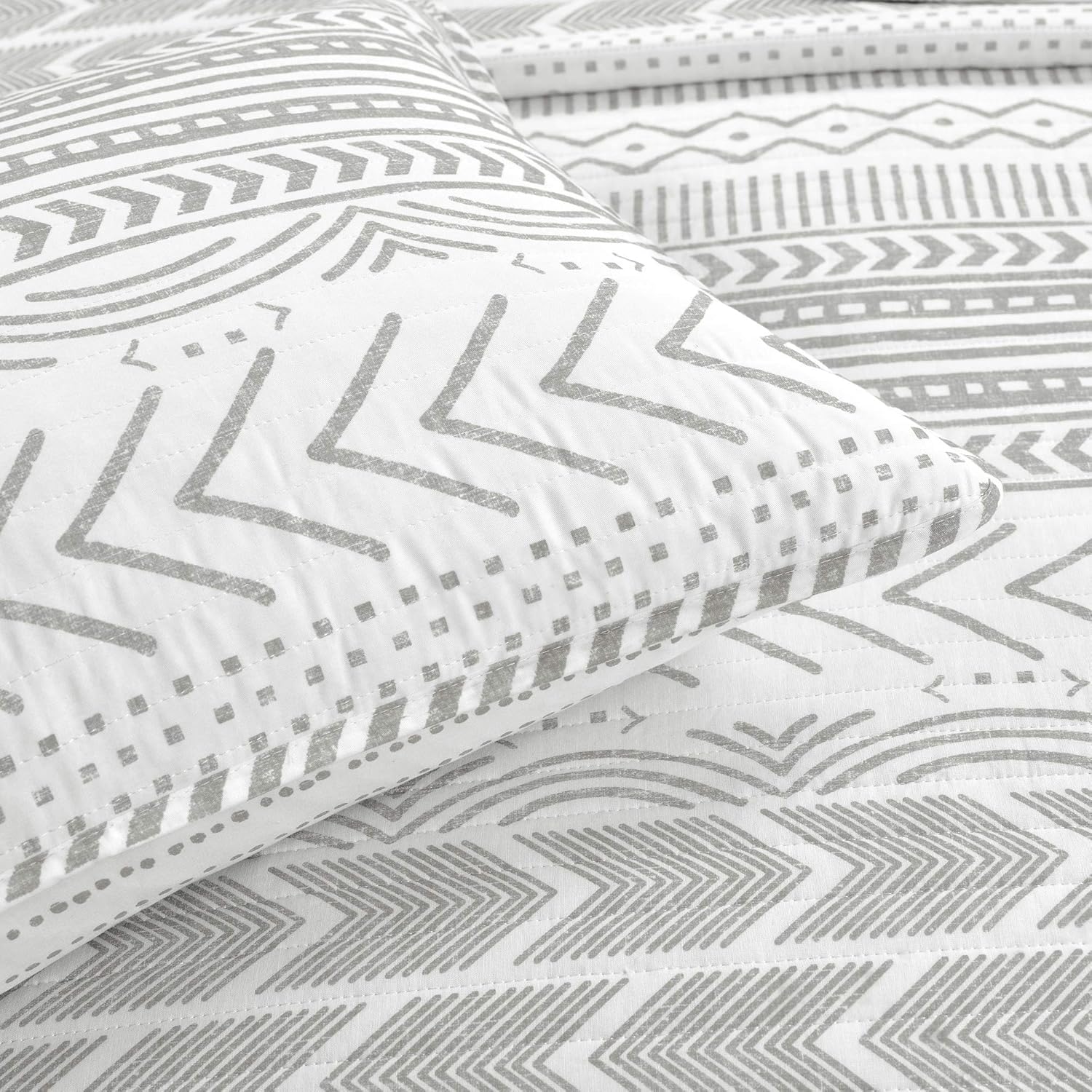 Lush Decor Hygge Geo Striped King Quilt Set