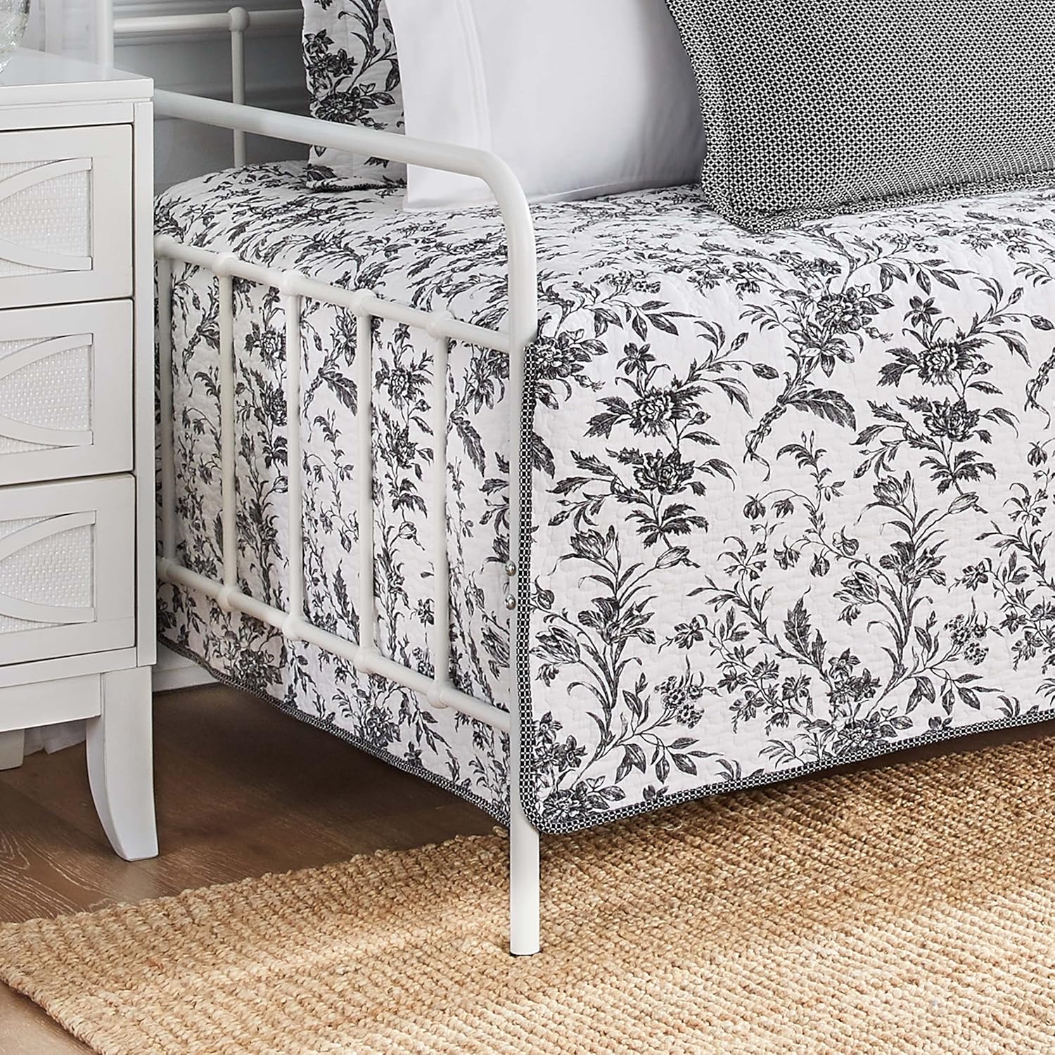 Laura Ashley Daybed Set - Lightweight with Matching Shams Pillow