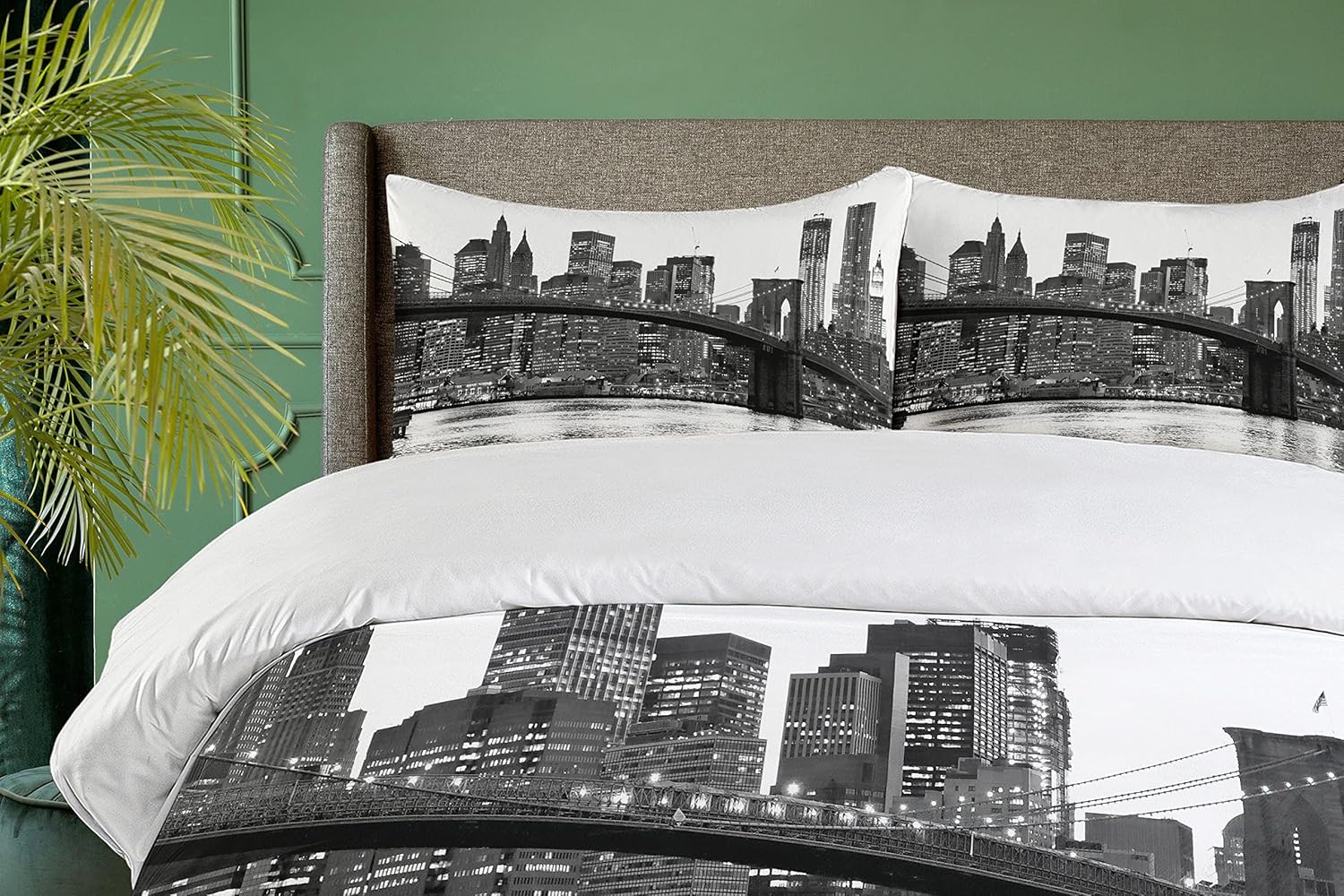 Ambesonne Queen Duvet Cover Set with Pillow Shams Brooklyn Bridge Sunset Image Monochrome