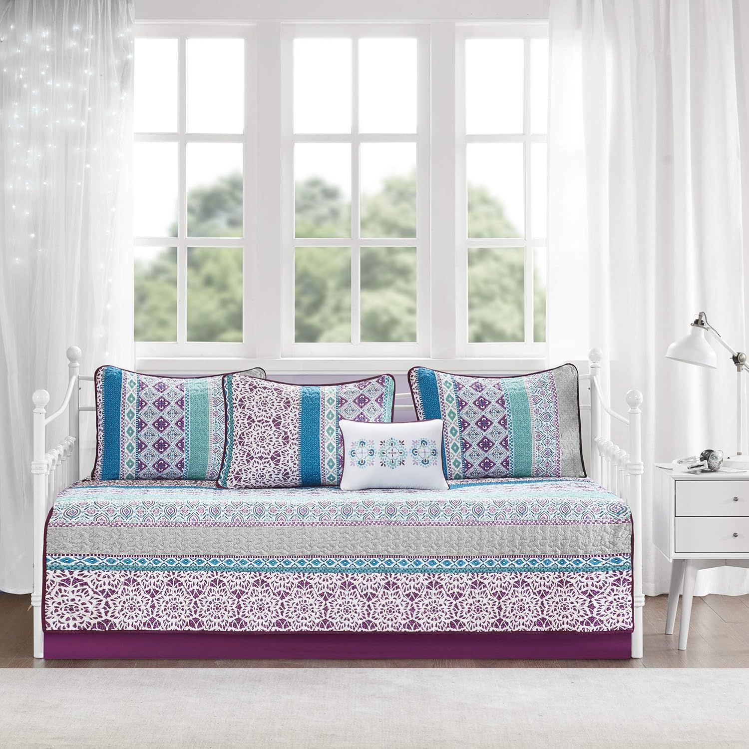Intelligent Design Joni Cozy Daybed Cover Set - Boho Pattern 6 Piece Purple
