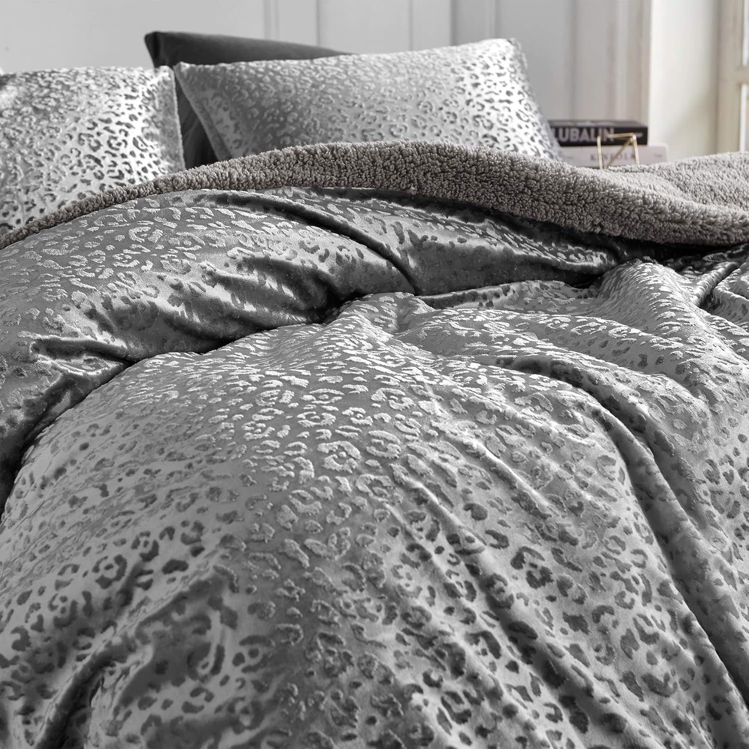 DormCo Primal Leopard Twin XL Duvet Cover Set 1